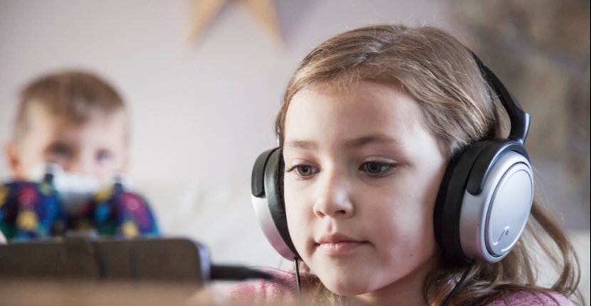 Для детей с ОВЗ разработали ИИ-платформу для арт-терапии